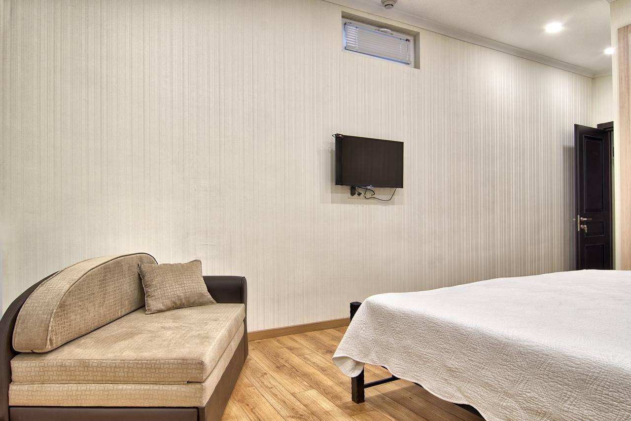 Hotel Q&B House Tiflis Exterior foto