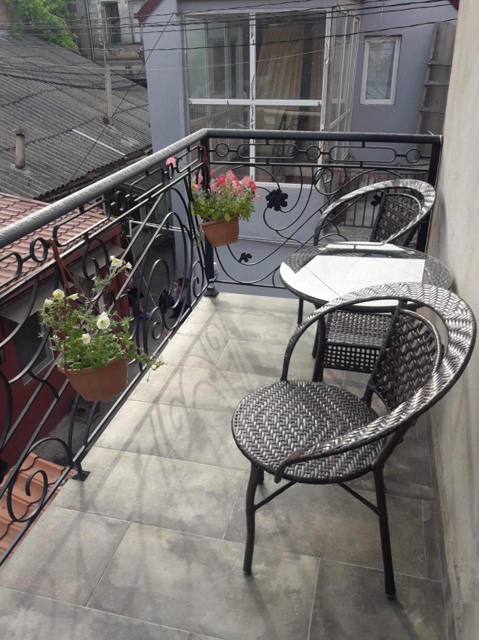 Hotel Q&B House Tiflis Exterior foto