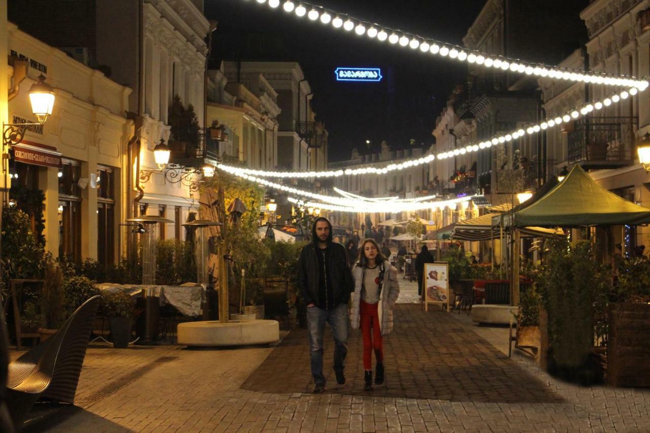 Hotel Q&B House Tiflis Exterior foto