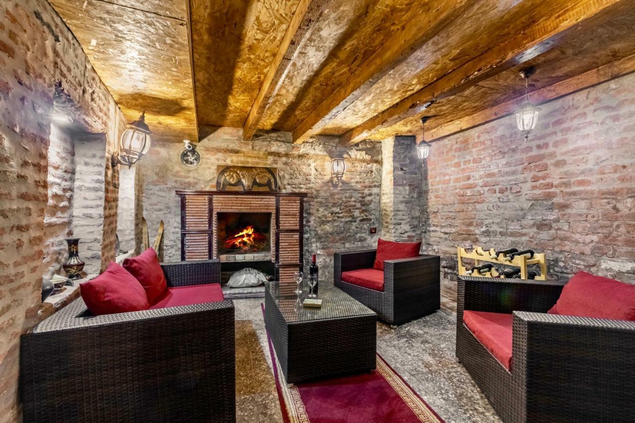 Hotel Q&B House Tiflis Exterior foto