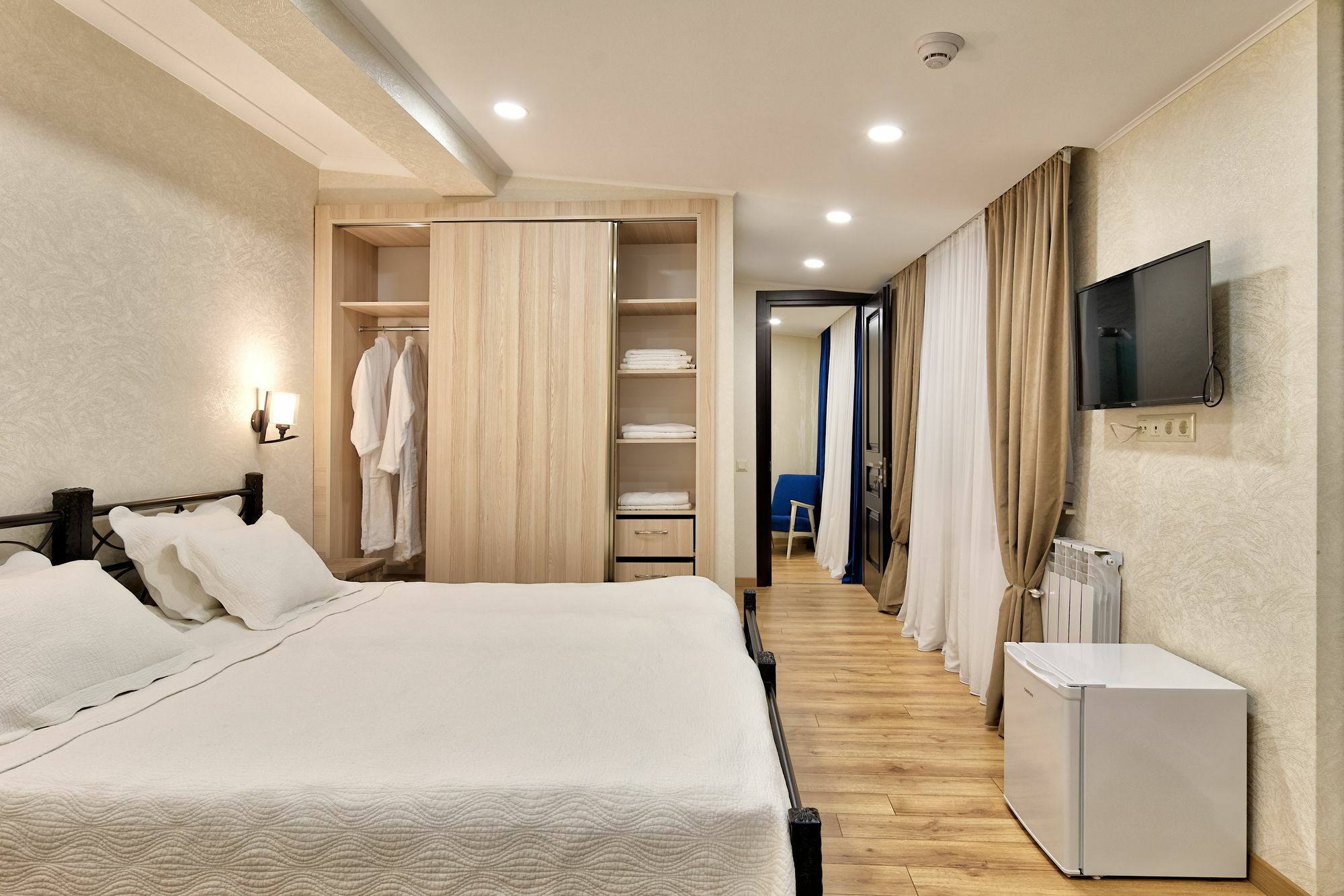 Hotel Q&B House Tiflis Exterior foto